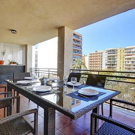 Crown Apartment